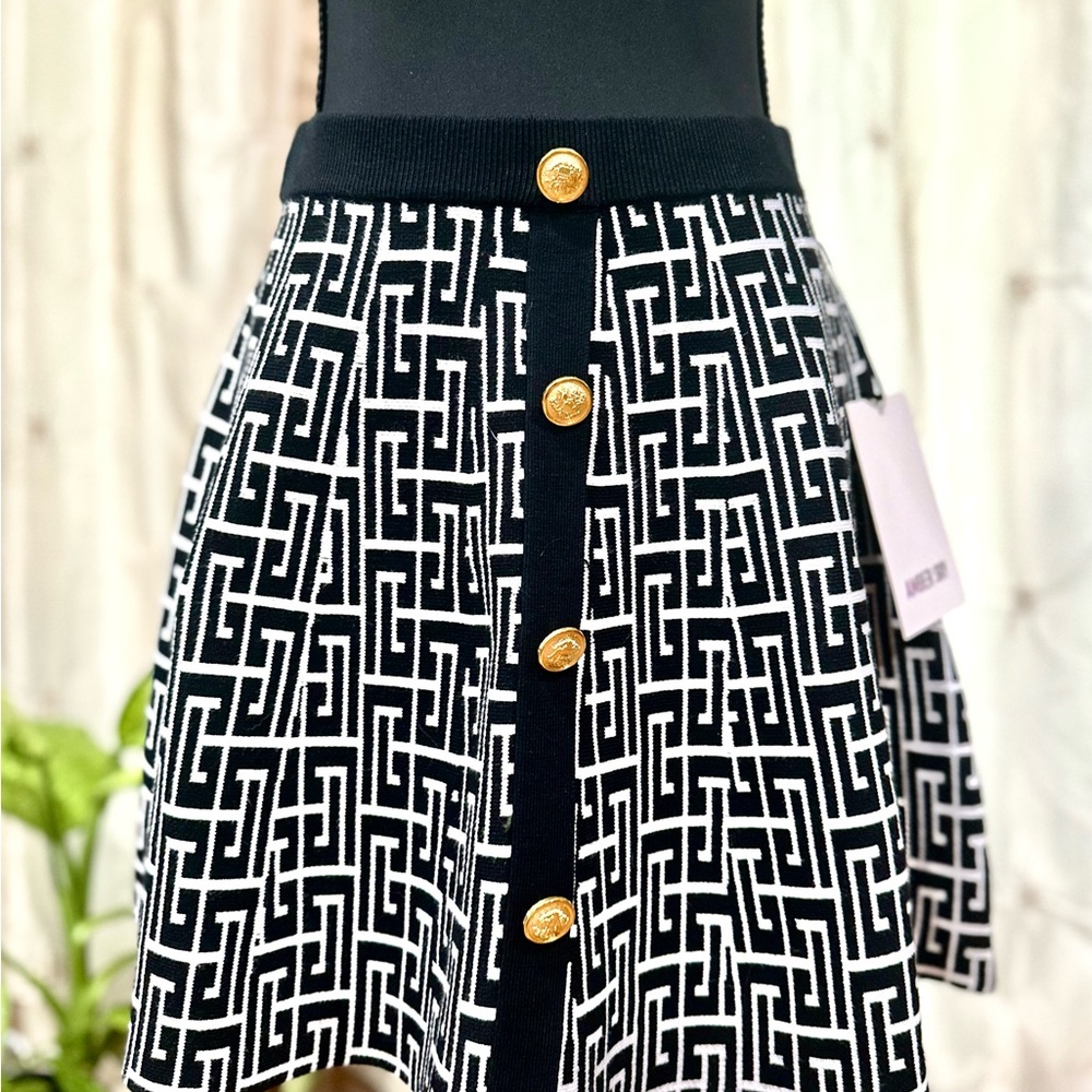 NWT- Black and White Pattern Knit A-Line Skirt with Gold Accent Buttons